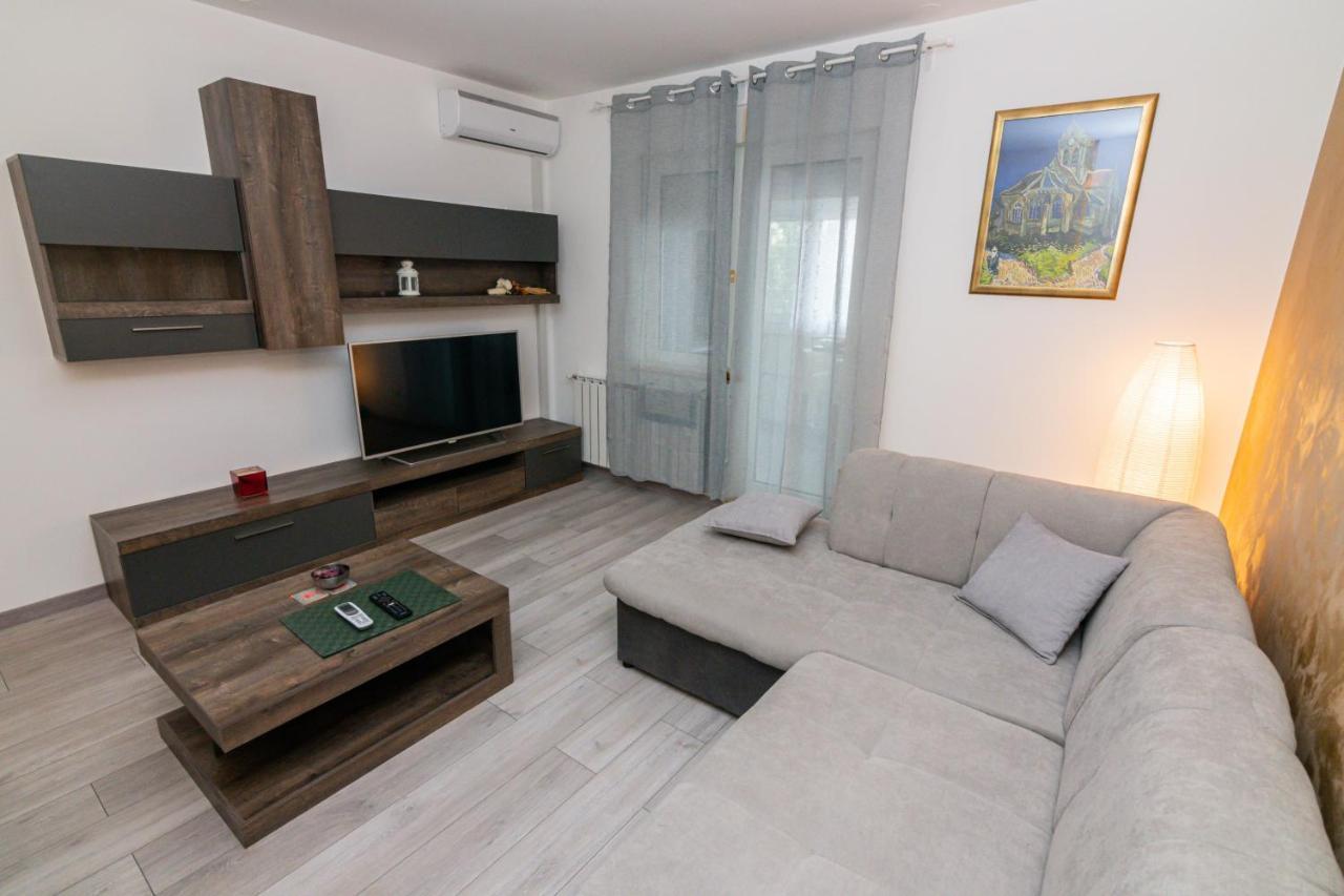 Apartment Nevera Рийека Екстериор снимка